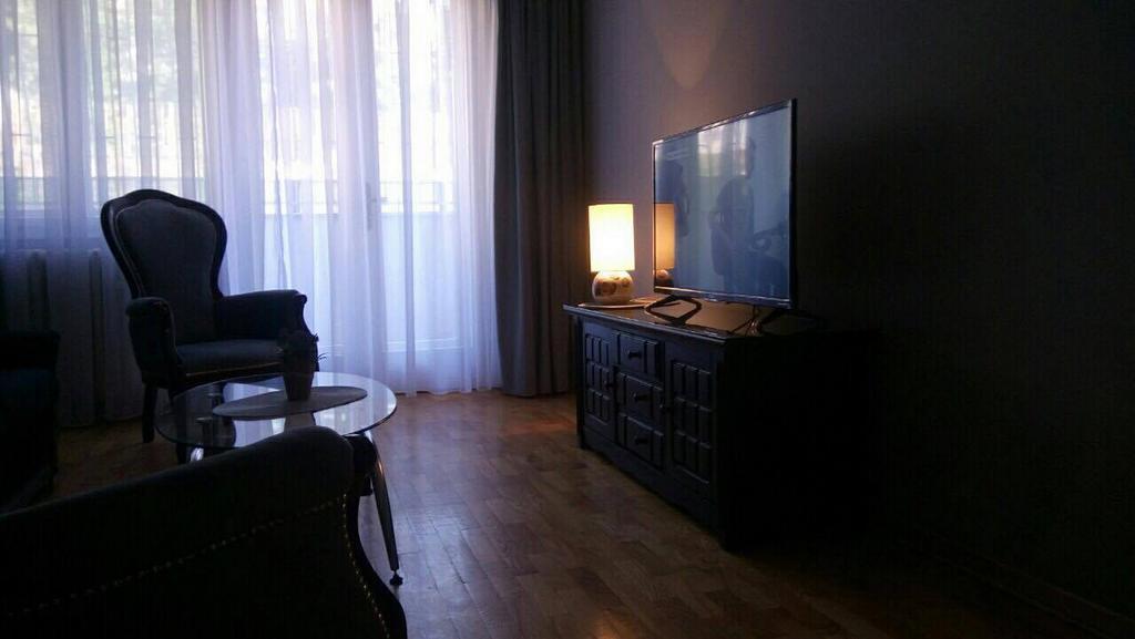 Apartment Zindan Beograd Bagian luar foto